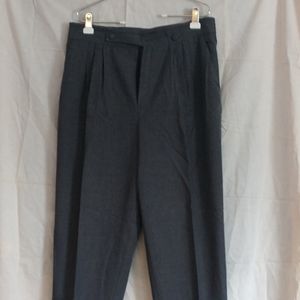 Size 18 tapered pants for professional look